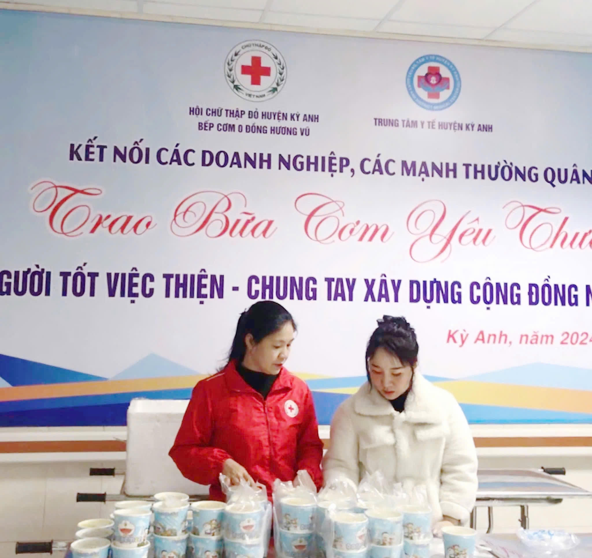 Kỳ Anh: Bát cháo tình thương cho bệnh nhân nghèo, khó khăn 