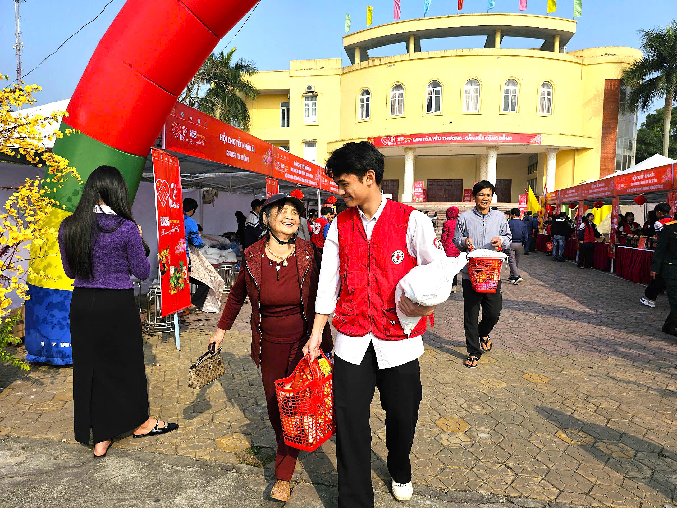 Tết Nhân ái xuân Ất Tỵ 2025 – Lan tỏa yêu thương, gắn kết cộng đồng