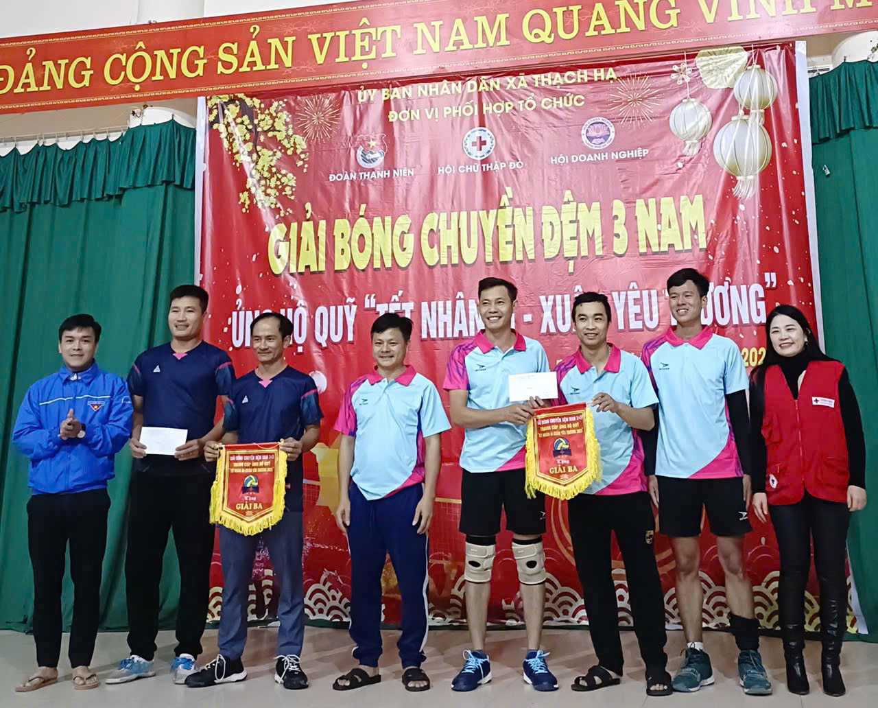 Hội Chữ thập đỏ - BTXH xã Thạch Hạ, thành phố Hà Tĩnh tổ chức giải bóng chuyền vận động ủng hộ Tết Nhân ái năm 2024