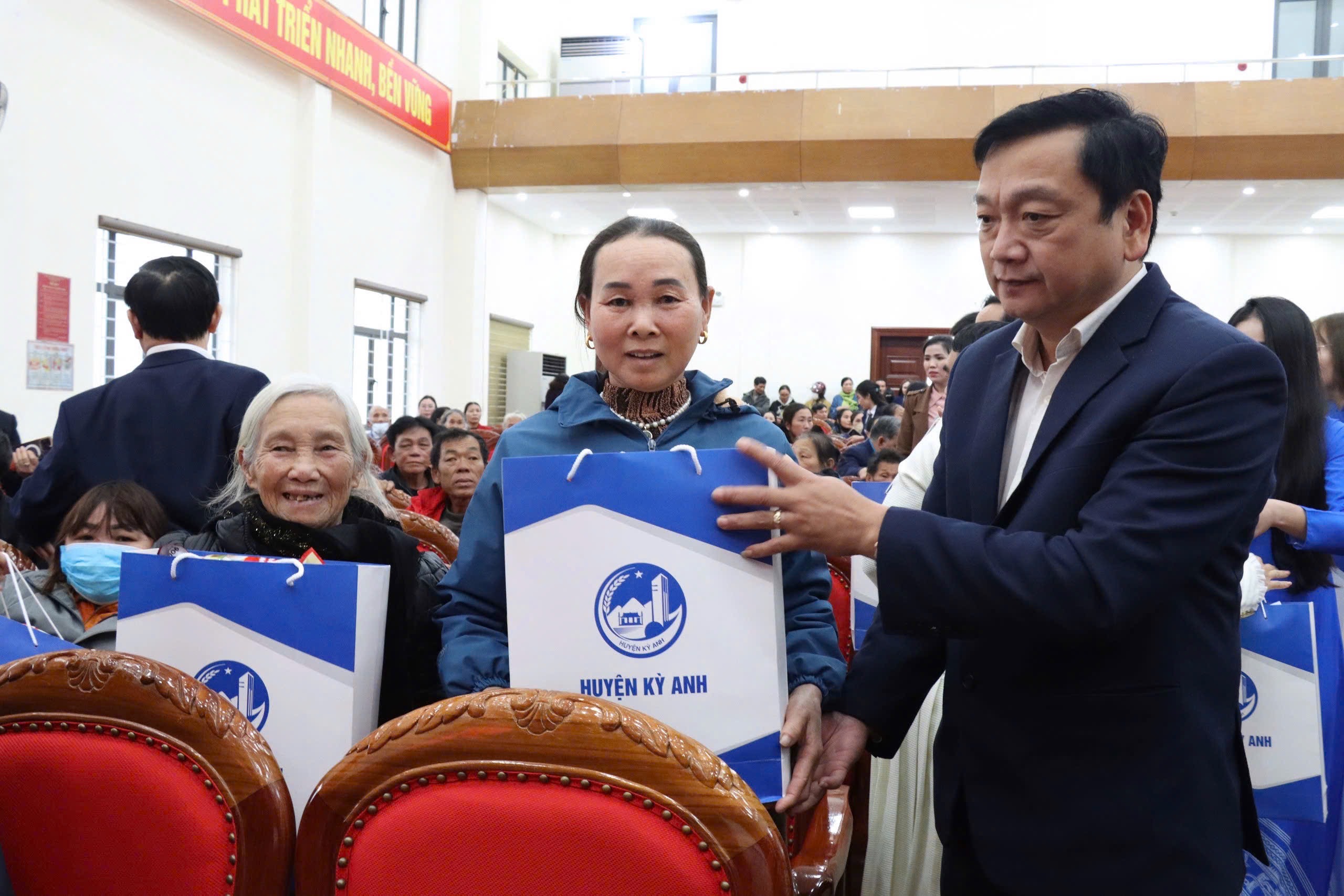 Kỳ Anh: Tổ chức 