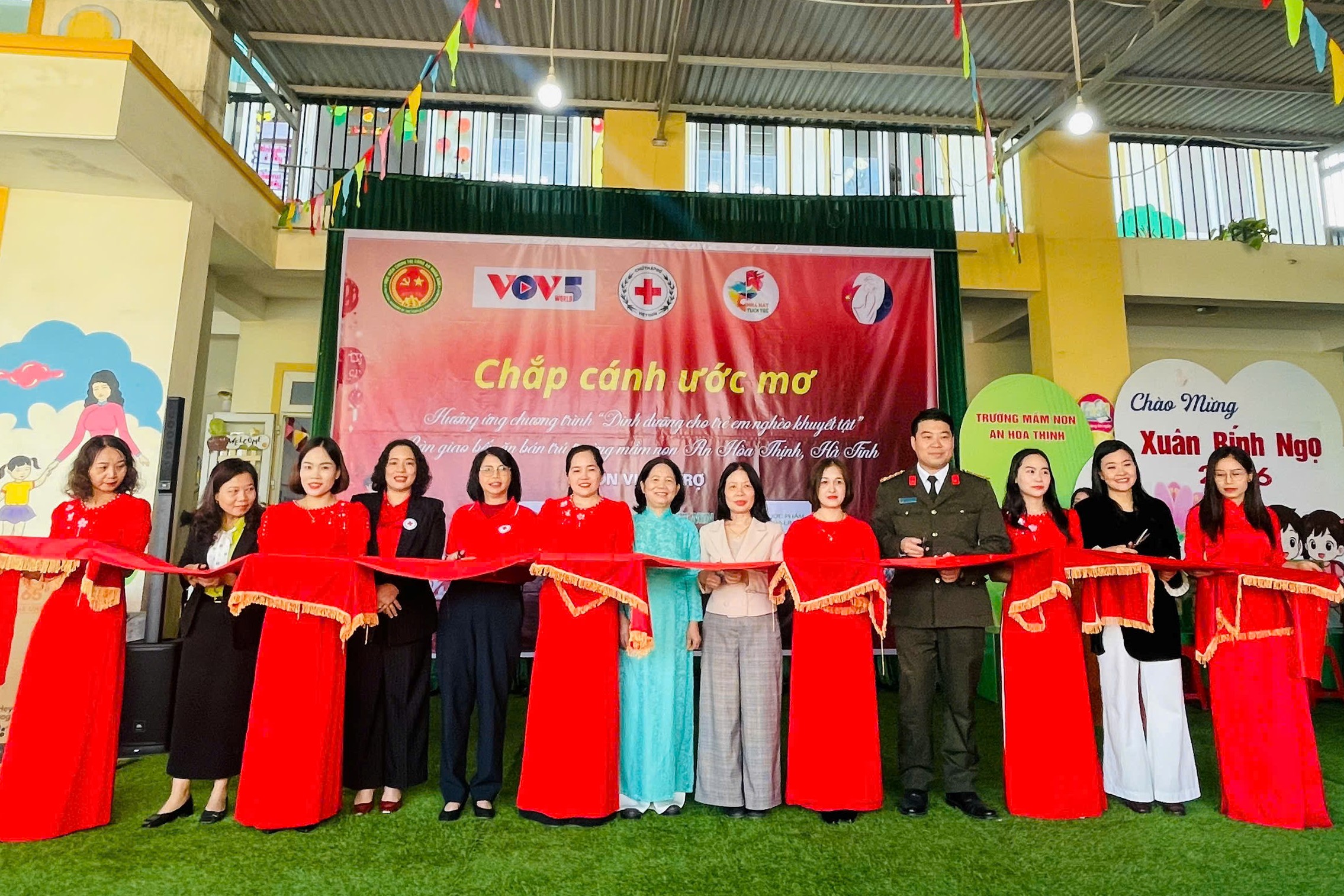 CHƯƠNG TRÌNH “CHẮP CÁNH ƯỚC MƠ – ĐÔNG YÊU THƯƠNG, XUÂN GẮN KẾT” TẠI XÃ SƠN TIẾN