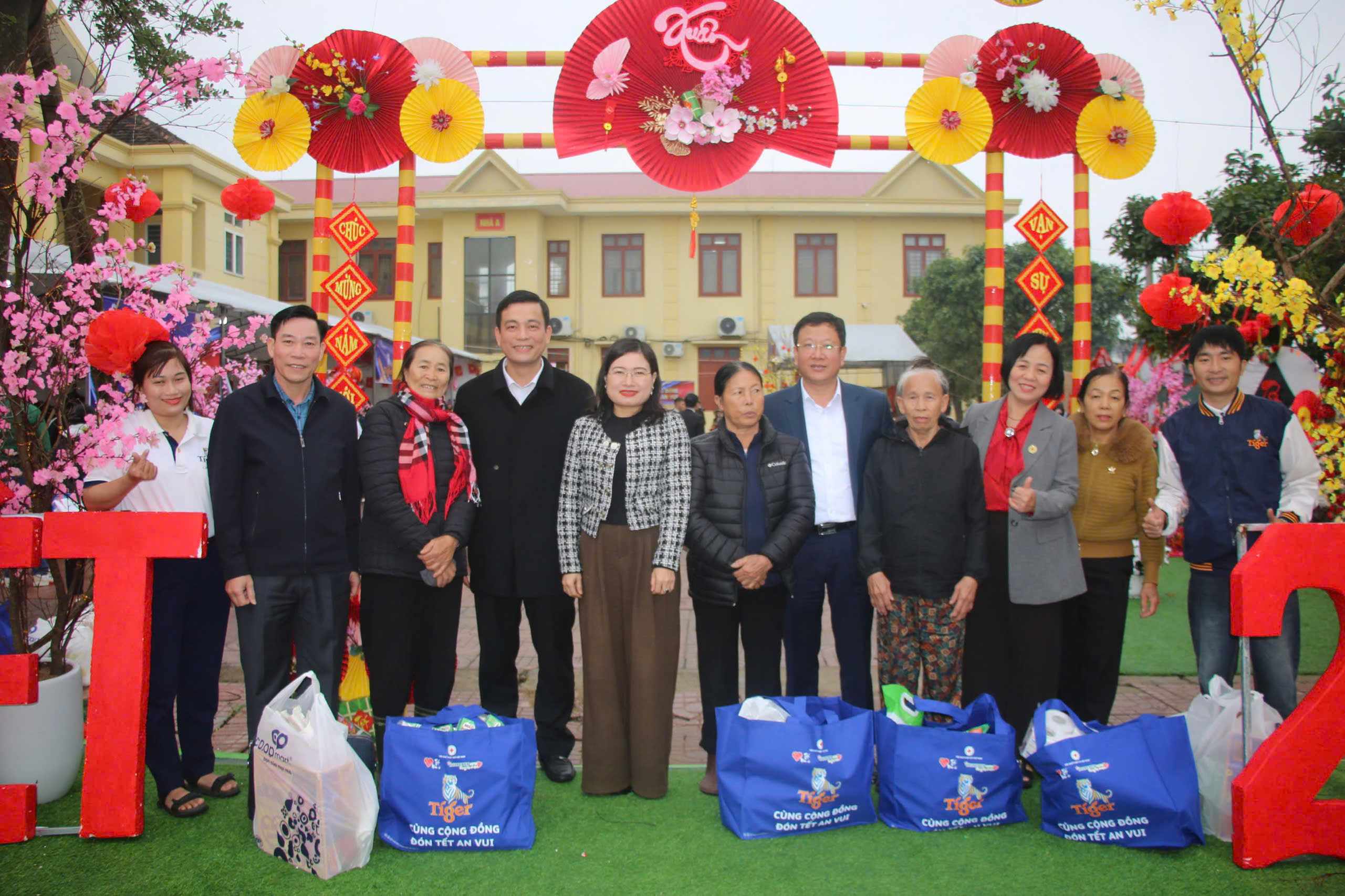 Hội Chữ thập đỏ tỉnh Hà Tĩnh tổ chức chương trình “Tiger cùng cộng đồng đón Tết An Vui 2026” tại phường Hải Ninh 