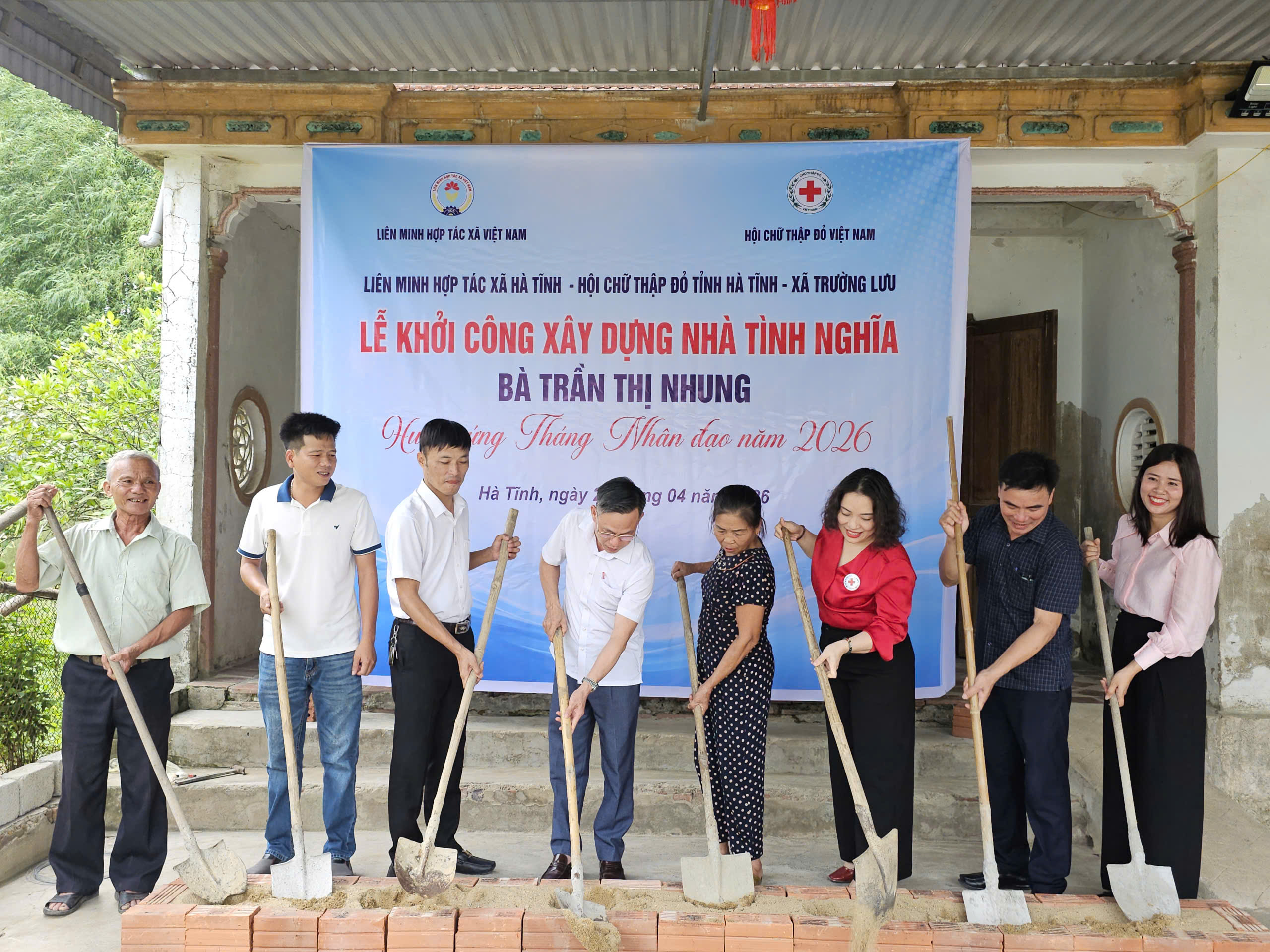Khởi công xây dựng nhà tình nghĩa cho hộ khó khăn tại xã Trường Lưu