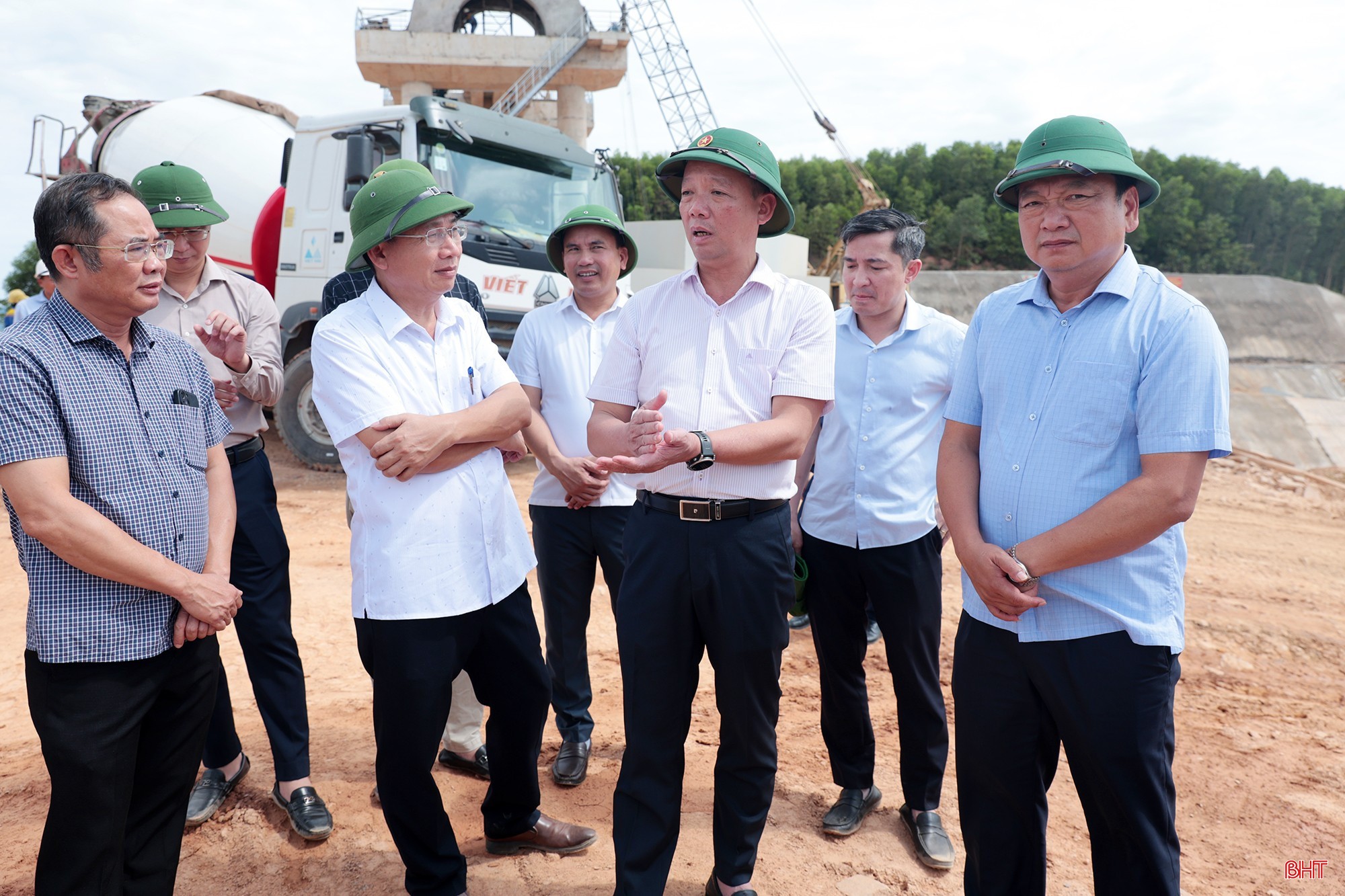 Chỉ đạo mới nhất của Chủ tịch UBND tỉnh Hà Tĩnh về ứng phó với mưa lớn Chỉ đạo mới nhất của Chủ tịch UBND tỉnh Hà Tĩnh về ứng phó với mưa lớn