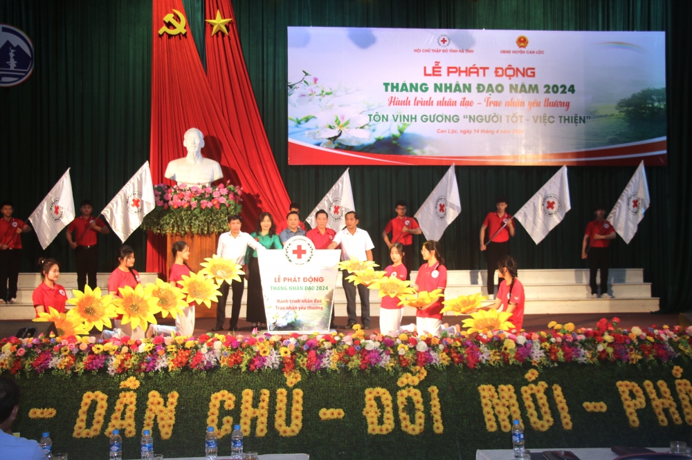 Đăng ký huy động 3,5 tỷ đồng hỗ trợ hơn 13.700 đối tượng nhân dịp “Tháng Nhân đạo 2024 tại Hà Tĩnh