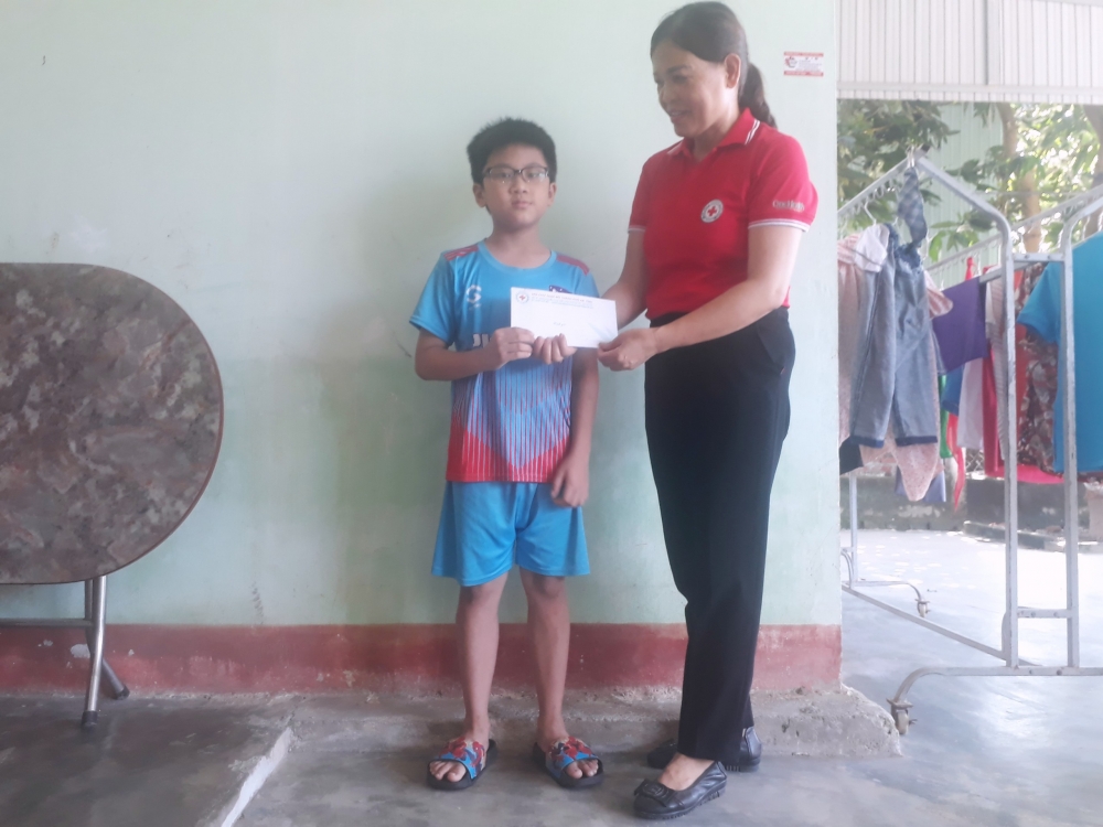 THÀNH HỘI TIẾP TỤC TRAO HỖ TRỢ TIỀN THÁNG 3,4,5,6 NĂM 2024 CHO CÁC HOÀN CẢNH KHÓ KHĂN