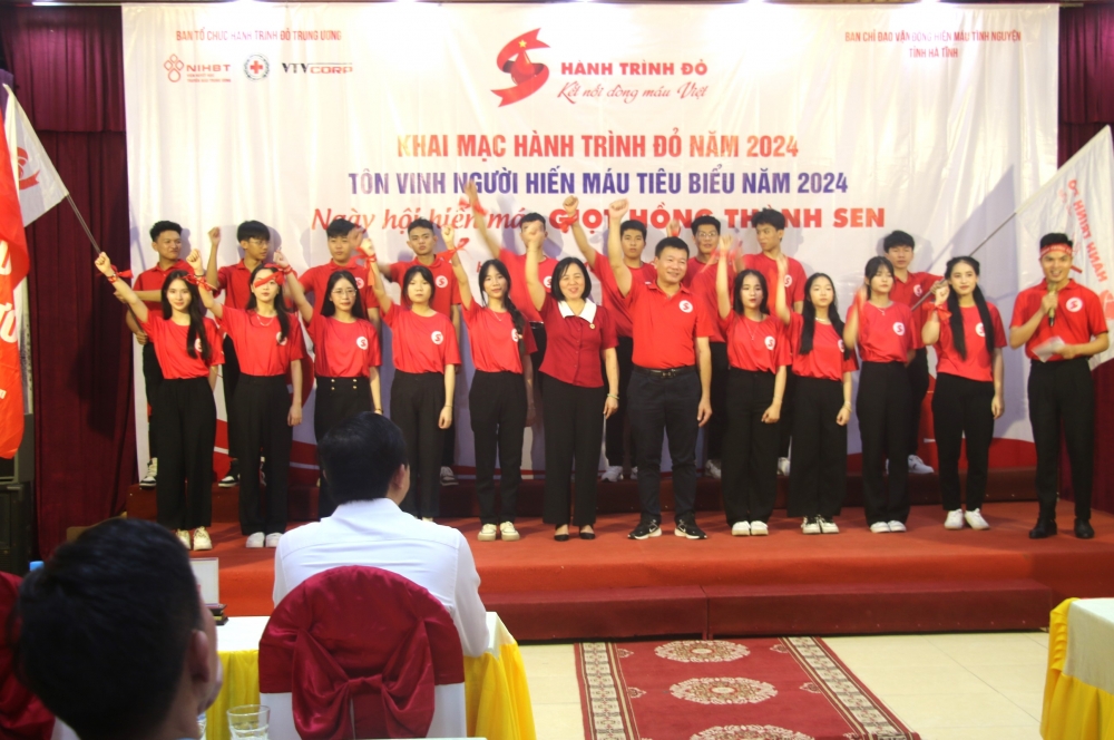 Hà Tĩnh Khai mạc Chương trình Hành trình đỏ lần thứ III